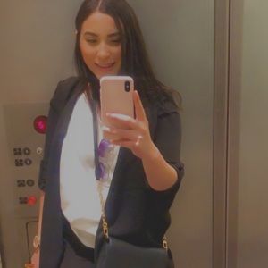 Meet your Posher, Vanessa